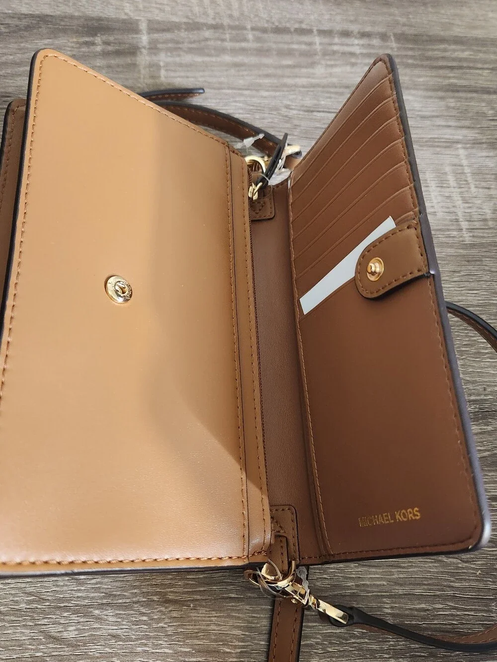 Michael Kors Women's Jet Set Crossbody Leather Purse Vanilla/Acorn Color